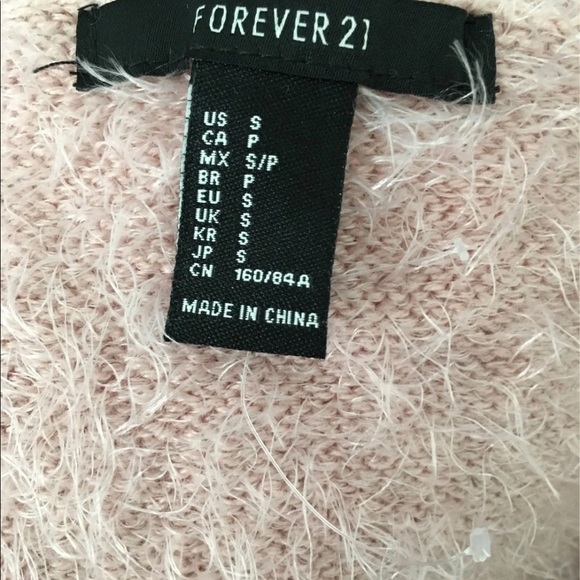 🔴SOLD🔴Forever 21 pink fuzzy crop top - Picture 3 of 3